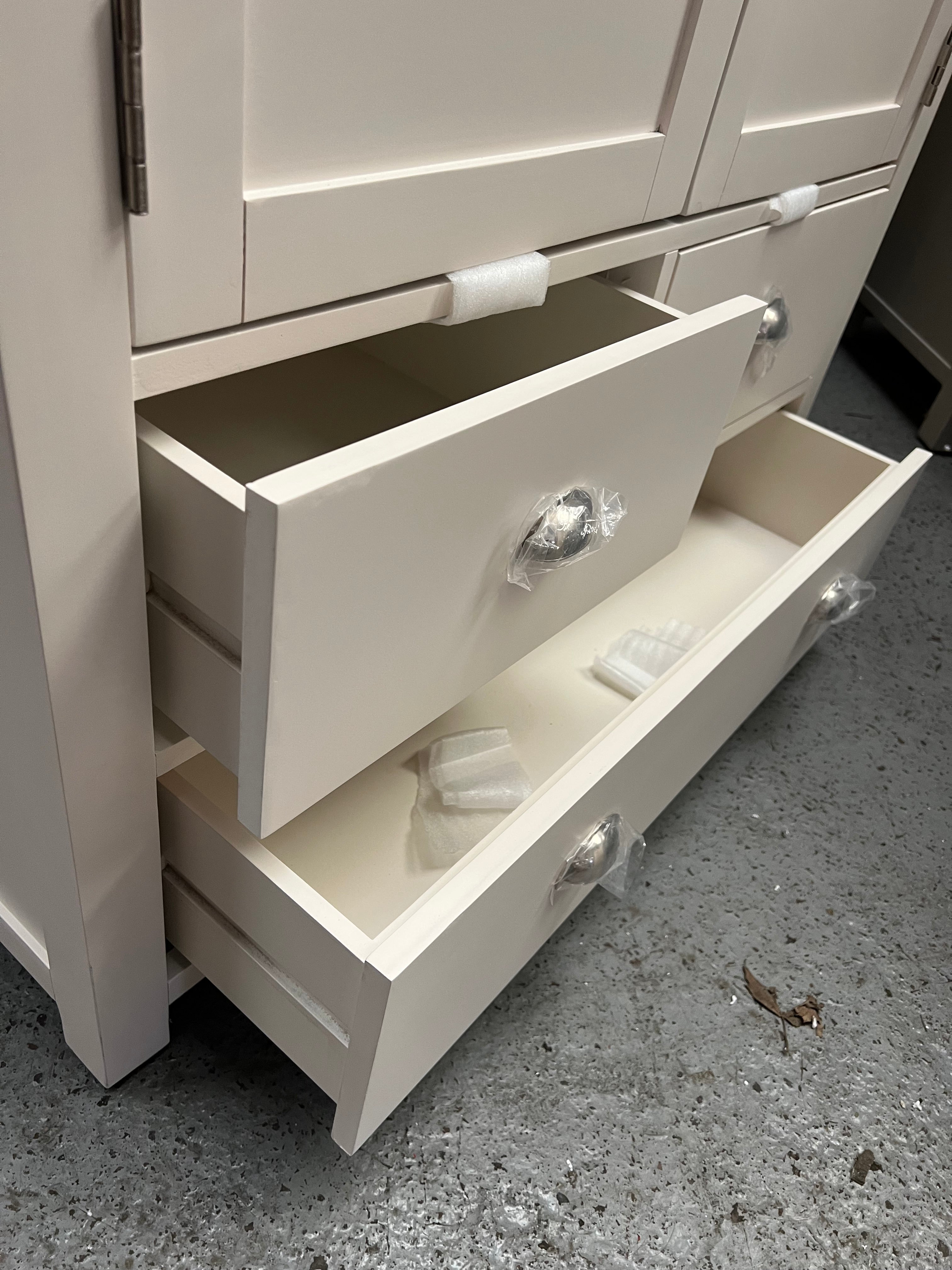 Hampshire ‘Country Life’ Double Larder - Cream Quality Furniture Clearance Ltd