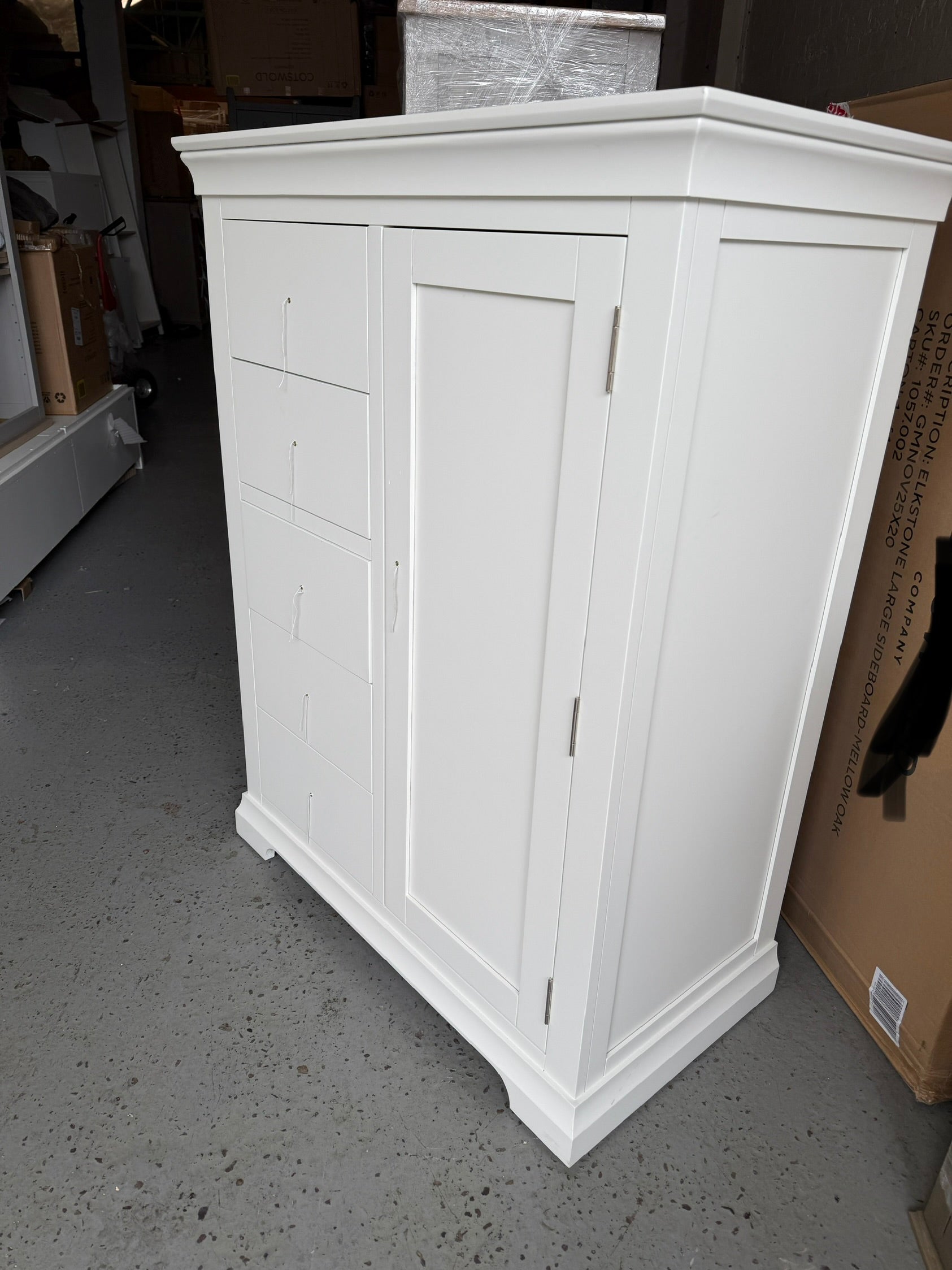 CHANTILLY WARM WHITE
Combination Wardrobe Quality Furniture Clearance Ltd