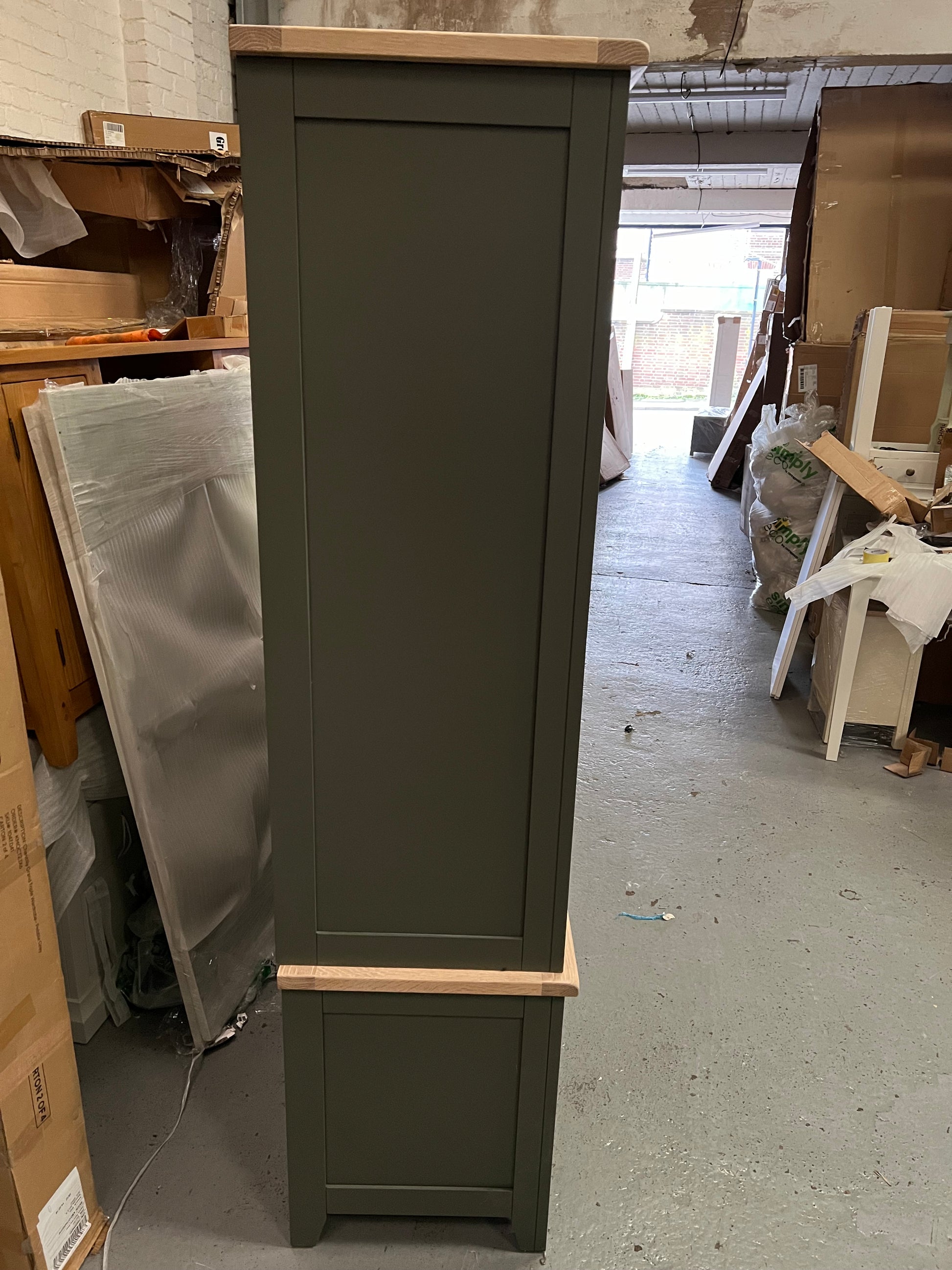 CHESTER FOREST GREEN
Triple Larder Quality Furniture Clearance Ltd