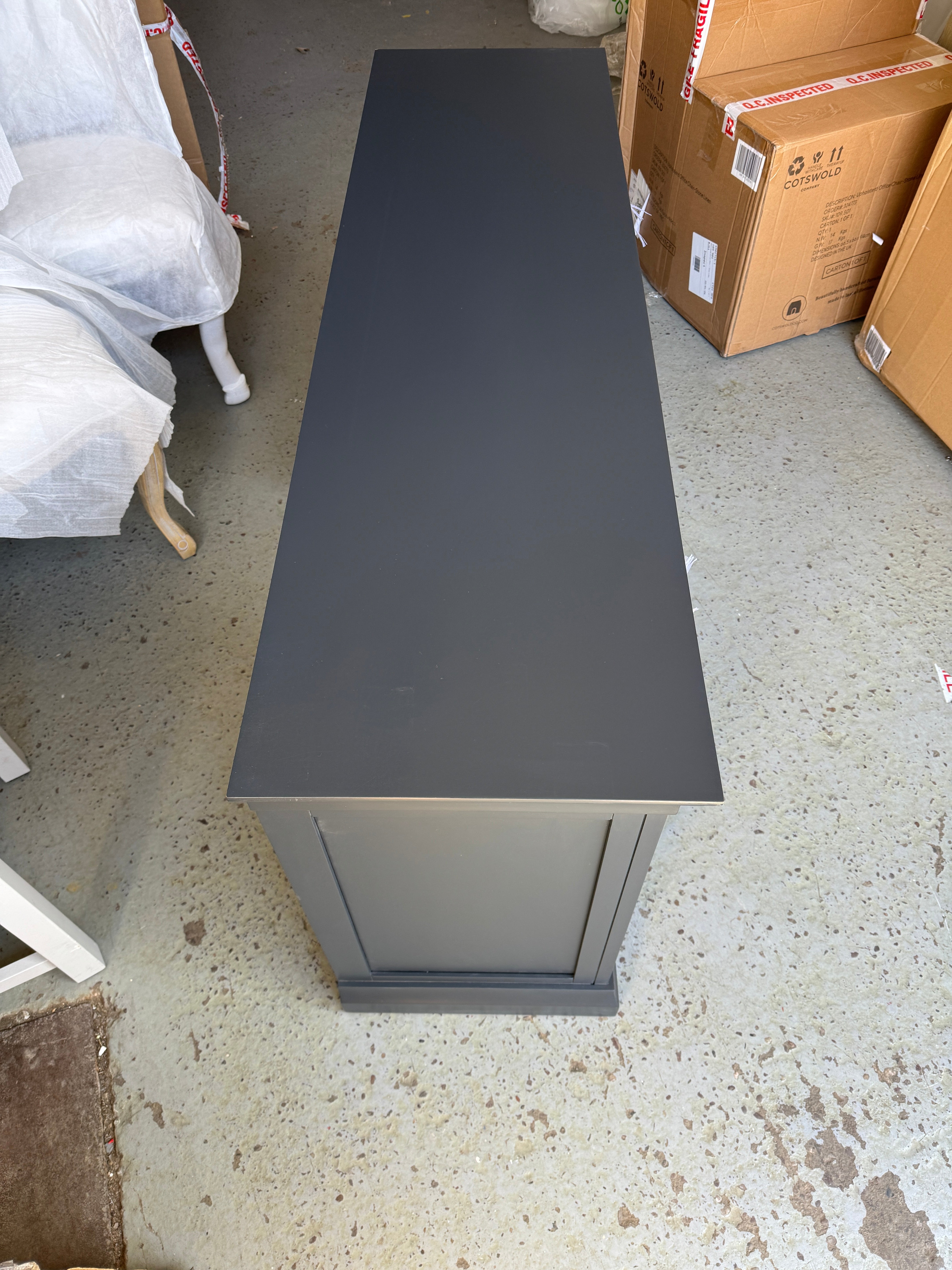 CHANTILLY DUSKY BLACK
Dressing Table Quality Furniture Clearance Ltd