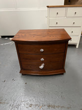 Load image into Gallery viewer, WINCHCOMBE DARK OAK
Winchcome Dark Oak 3 Drawer Wide Bedside Quality Furniture Clearance Ltd
