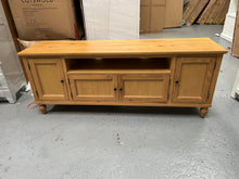 Load image into Gallery viewer, ELKSTONE MELLOW OAK
Large TV Stand up to 65&quot; Quality Furniture Clearance Ltd
