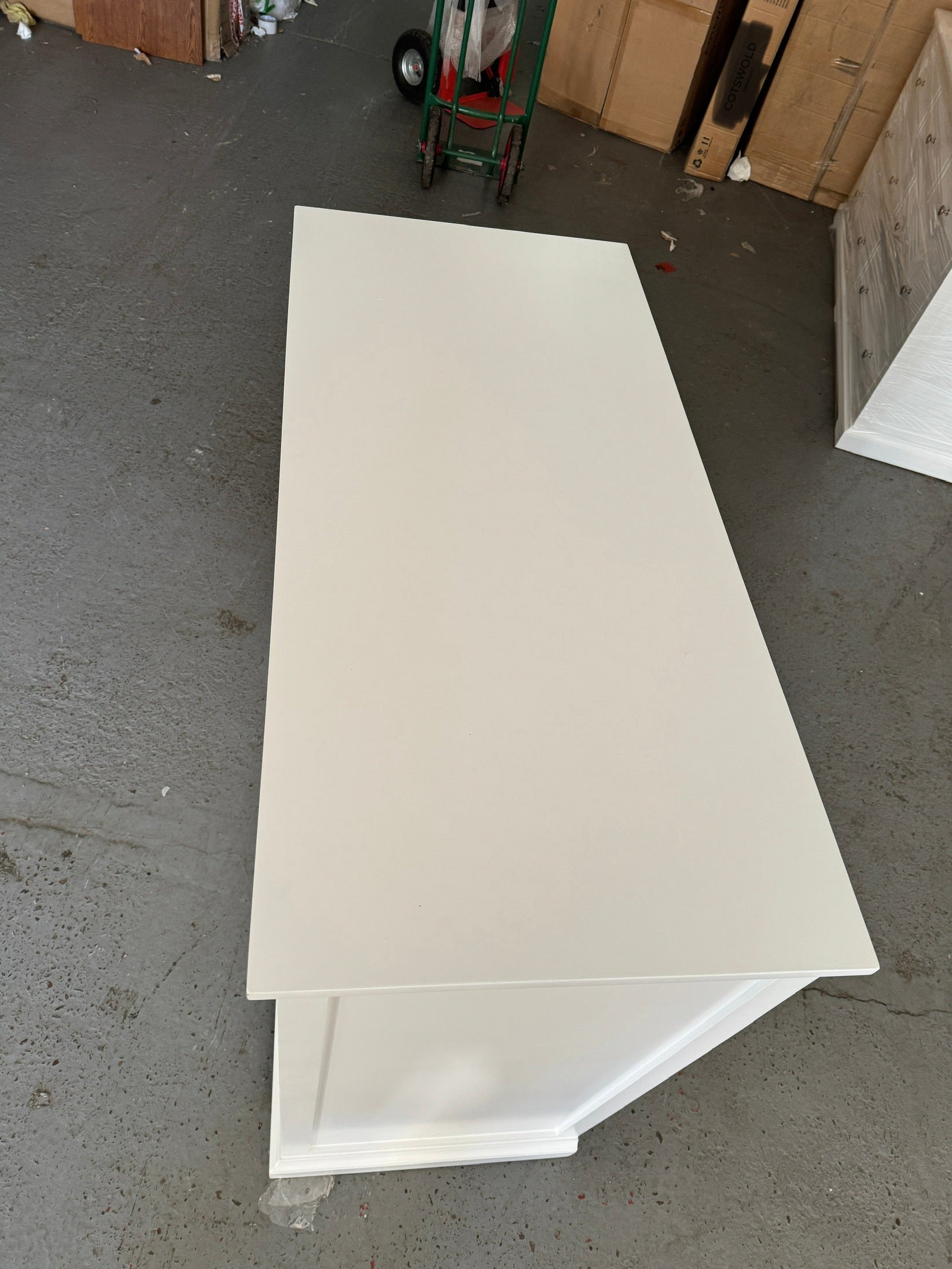 FAIRFORD SOFT WHITE
5 Drawer Chest Quality Furniture Clearance Ltd