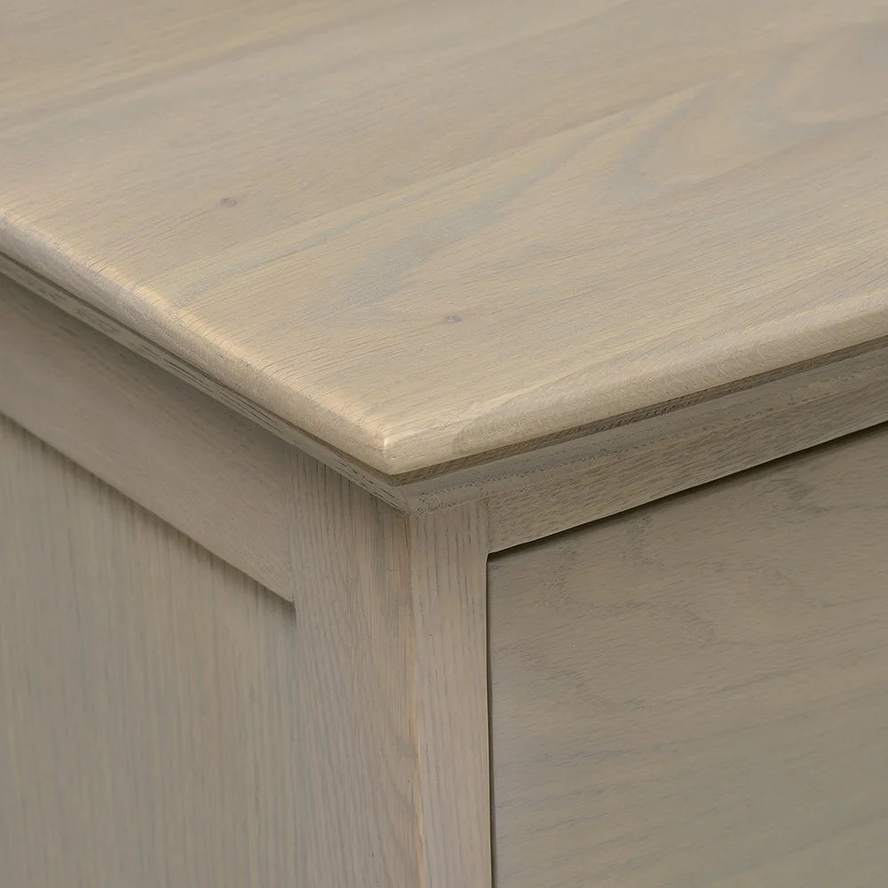 WINCHCOMBE SMOKED OAK
5 Drawer Chest Quality Furniture Clearance Ltd