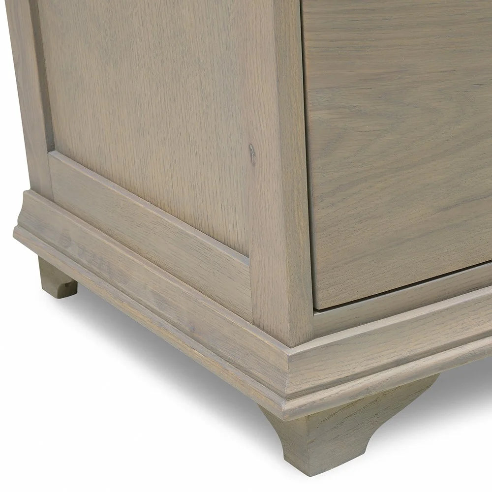 WINCHCOMBE SMOKED OAK
5 Drawer Chest Quality Furniture Clearance Ltd