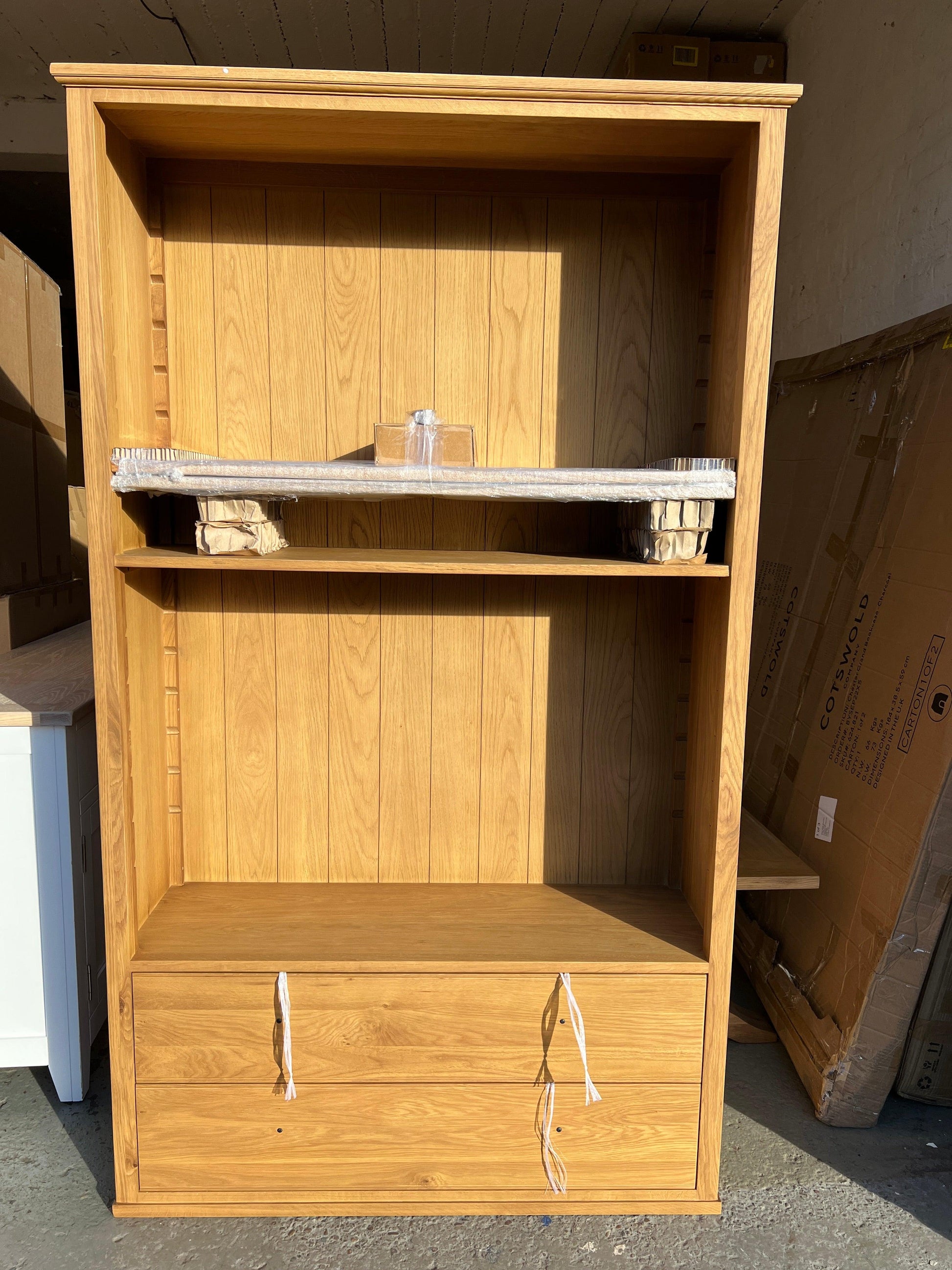 ELKSTONE MELLOW OAK
Large Bookcase Quality Furniture Clearance Ltd
