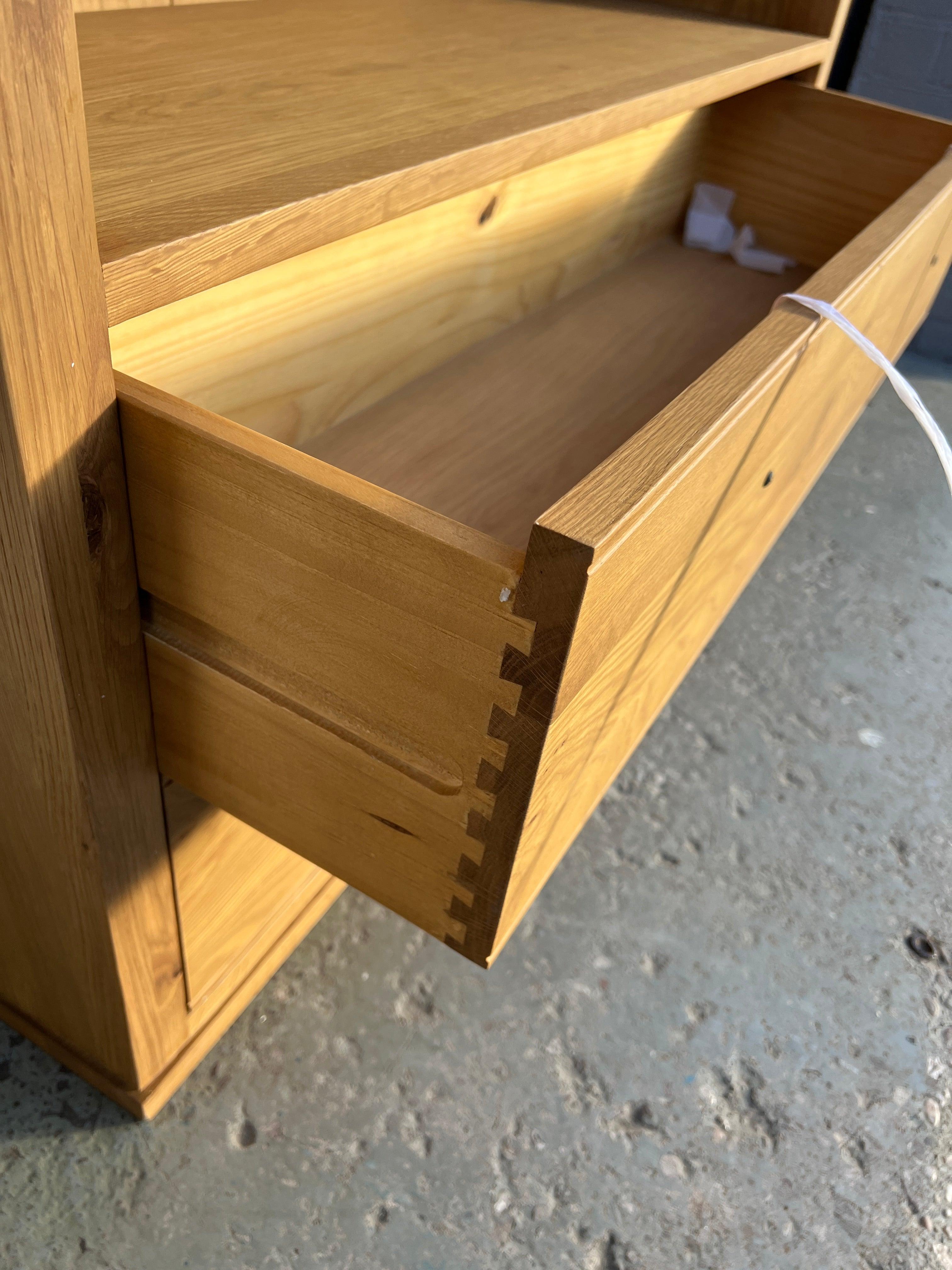 ELKSTONE MELLOW OAK
Large Bookcase Quality Furniture Clearance Ltd