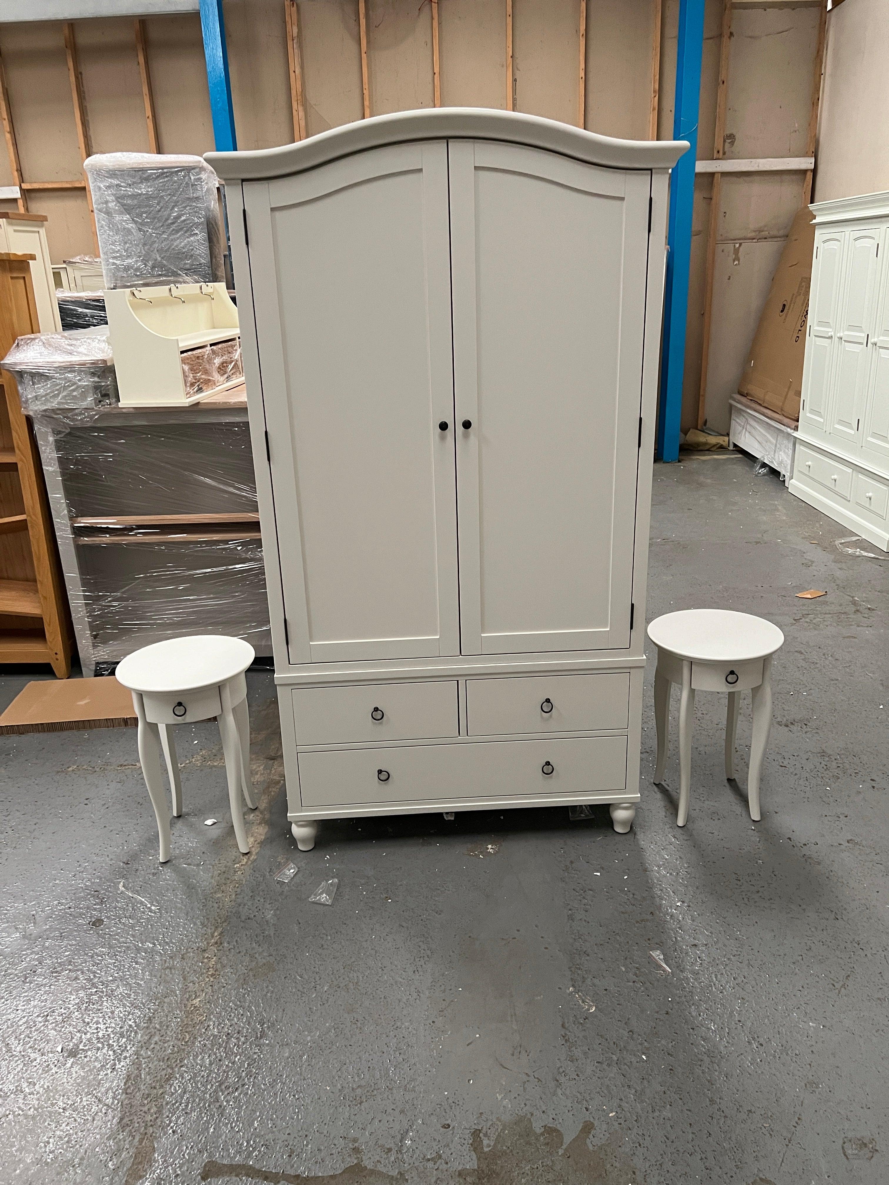 WILMSLOW PALE GREY Double Wardrobe And Matching Nightstands Quality Furniture Clearance Ltd