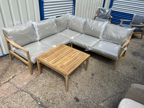 Garden set Quality Furniture Clearance Ltd