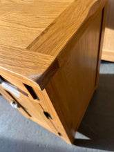 Load image into Gallery viewer, Oakland Rustic Oak Single Pedestal Desk Quality Furniture Clearance Ltd
