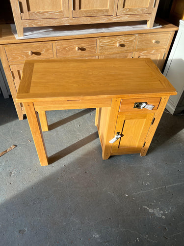 Oakland Rustic Oak Single Pedestal Desk Quality Furniture Clearance Ltd